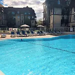 Appartement Cosy Deauville Centre Piscine Ete Parking Prive Daire *