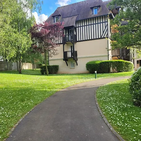 Magnifique 2 Pieces Deauville